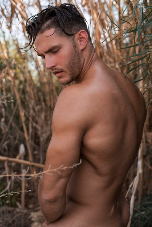 gatosexy069: Anatoly Goncharov By Stavros Christodoulou