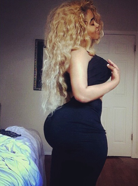 essenceofperfection:  Mixed Curvy and Gorgeous    Very beautiful