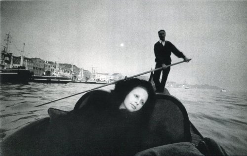 classyartgallery:Nadia, Gondola, Venezia, Italy, 1973by Hajime Sawatari