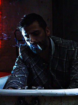 OSCAR ISAAC Behind The Scenes Of ESQUIRE (2022)