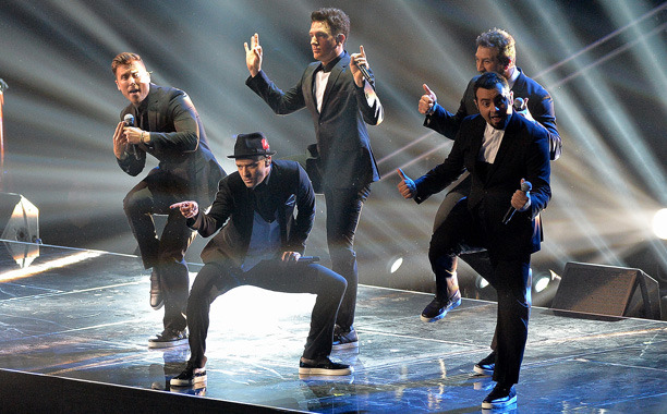 It happened! It really happened! NSYNC reunited (for two seconds minutes) as part of Justin Timberlake’s medley performance during last night’s MTV VMAs.
