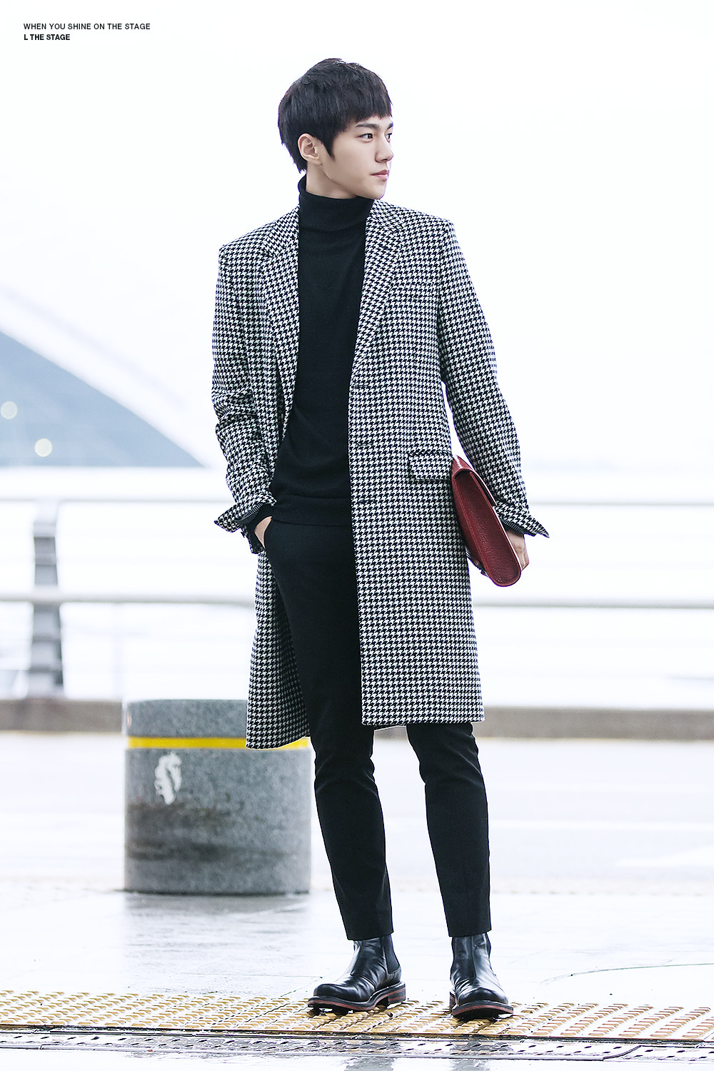 ifntsoo:  141122 Incheon airport© L THE STAGE | do not edit/crop/remove the watermark.