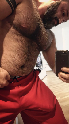 ilovehairymusclehunkdaddy: strongbearsbr:  Strong Bears BRVisit and buy male toys at Fort Troff   Wowww very manly 