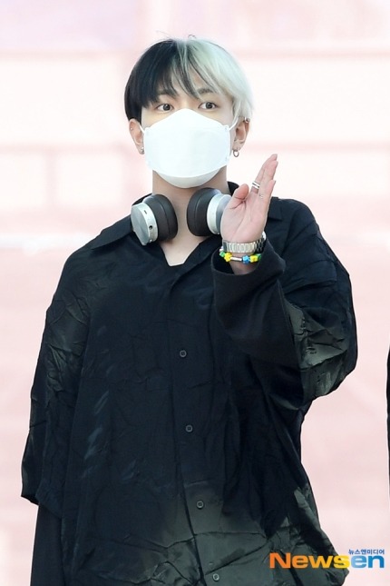 [220420] ATEEZ’s Hongjoong @ Incheon Airport, departing for Europe 