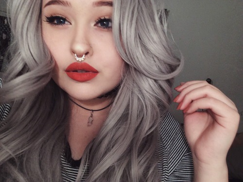 yourmomfollowedme: some more selfies for my face page neato dude