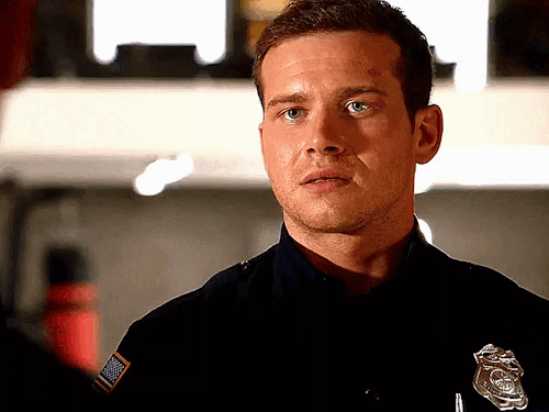 EVAN "BUCK" BUCKLEY 9-1-1 (2018) 6.01