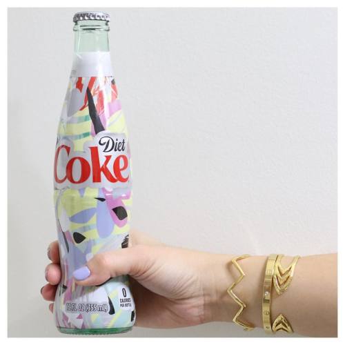 When your #nails match an #ItsMine @dietcoke glass bottle! ✌️ You can grab one at @walmart, take a p