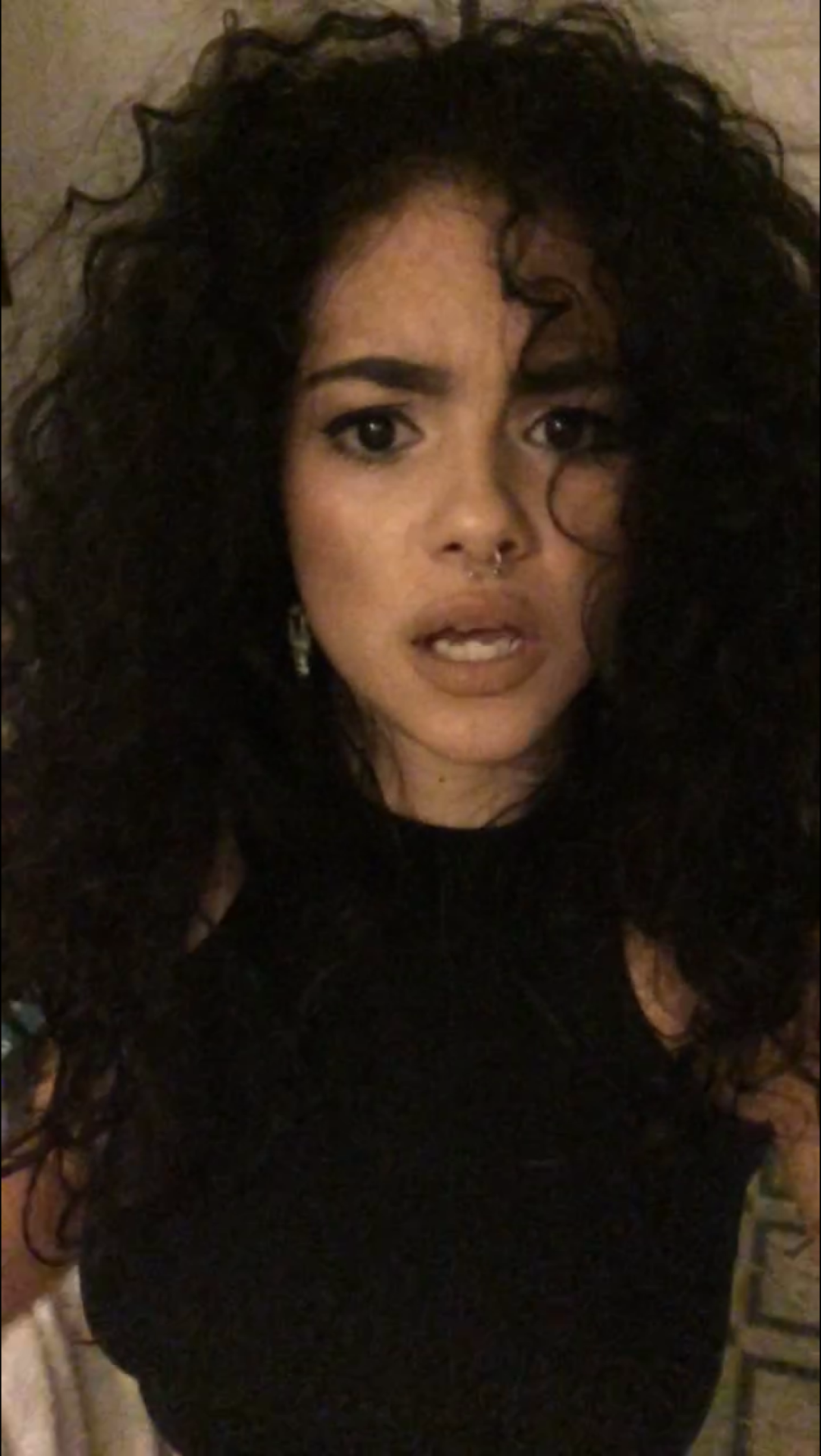 latinxlibra:  karinakahlo:  Crooked teeth appreciation screenshots  Oh my god 😍
