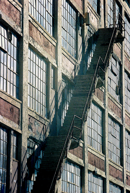 wanderingnewyork - An old shot of a now-demolished building in...