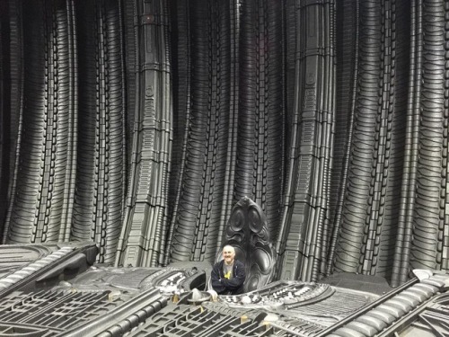 everything-alien-and-predator:New behind-the-scenes Alien: Covenant set photos