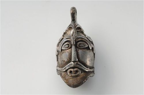 irisharchaeology: This distinctive piece of Viking jewellery is inspired by a silver pendant from Os