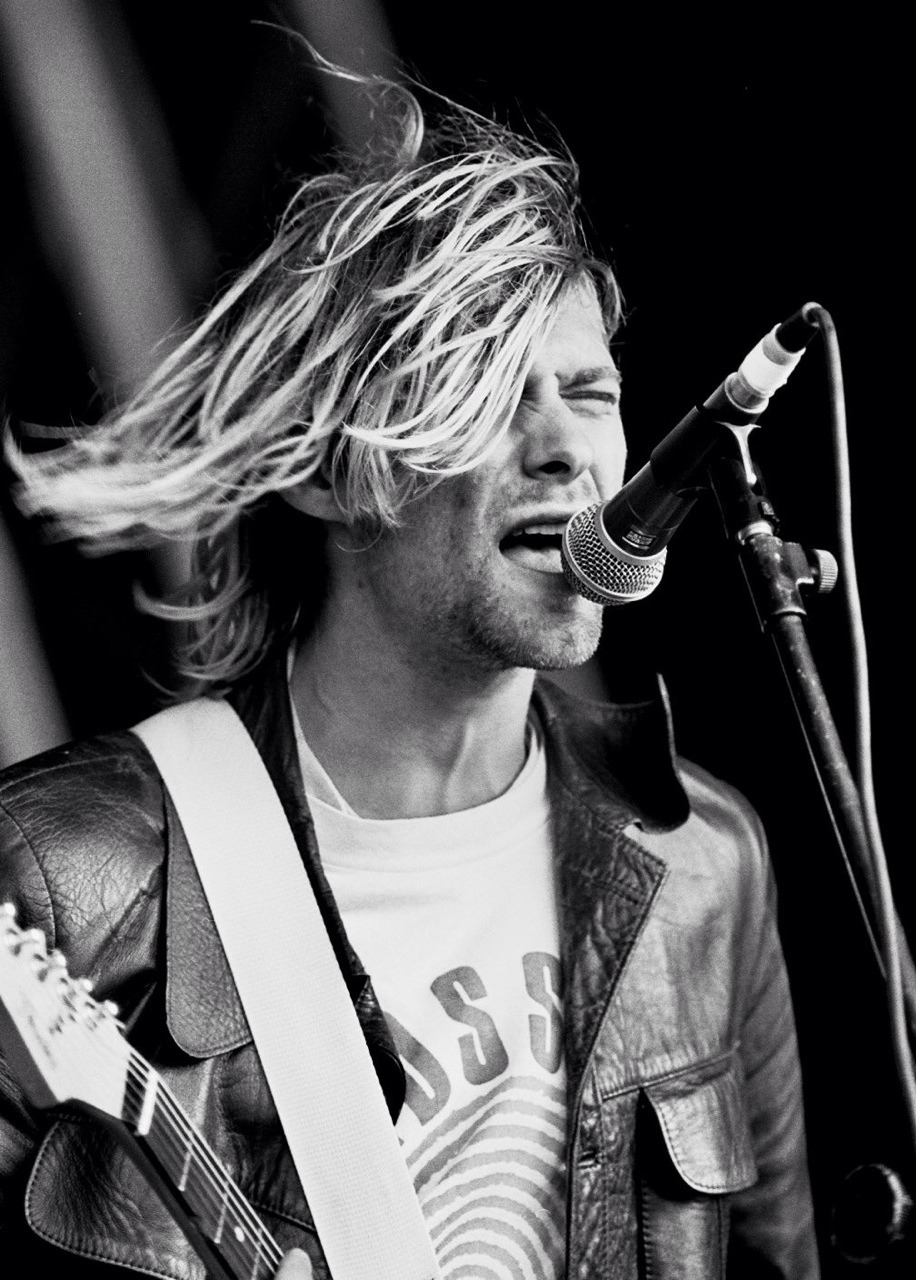 kurdtdonaldkobainn:  Happy birthday, Kurt!  We’ll always remember you as a young