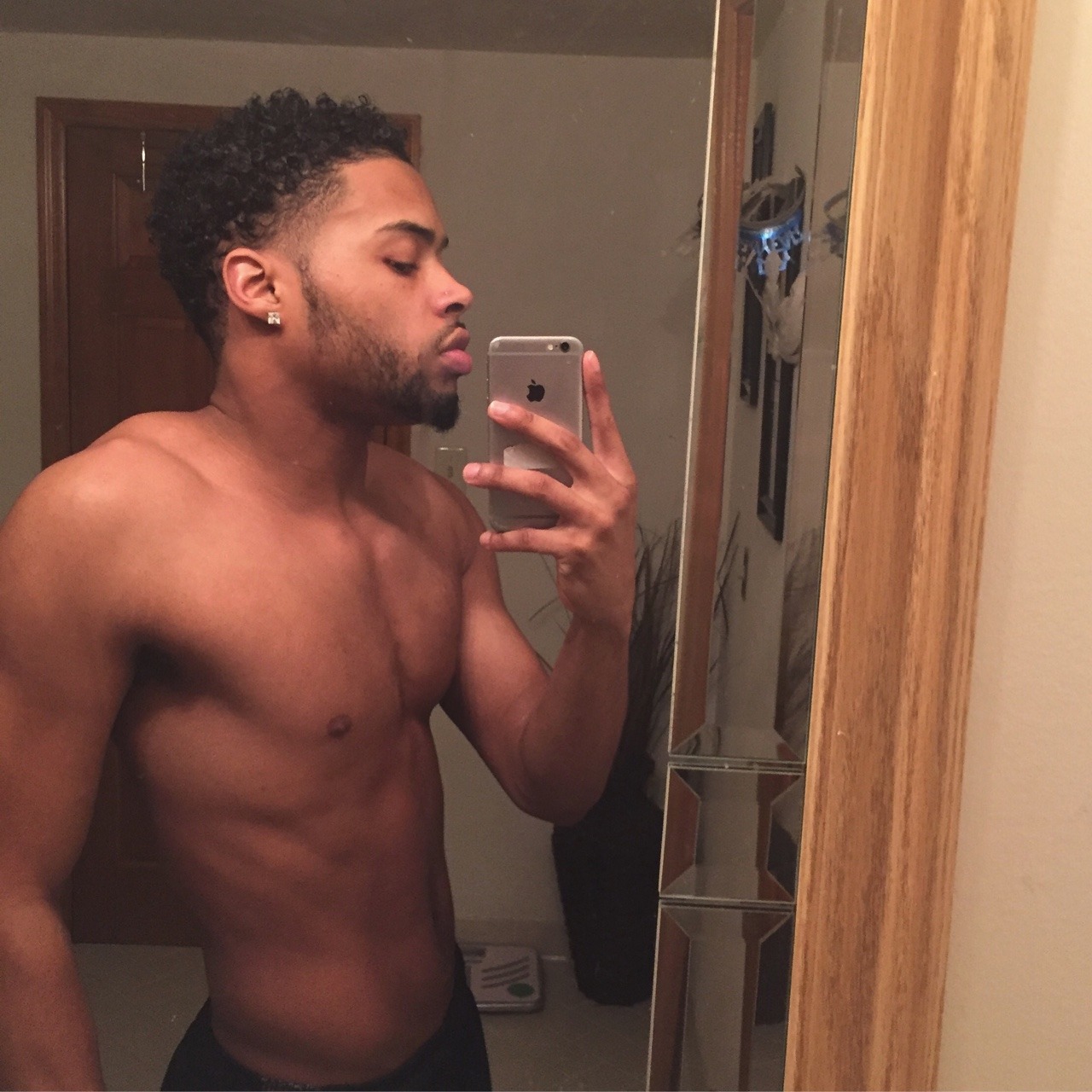 dante-alejandro:  Skinny niggas still winning 💪🏽