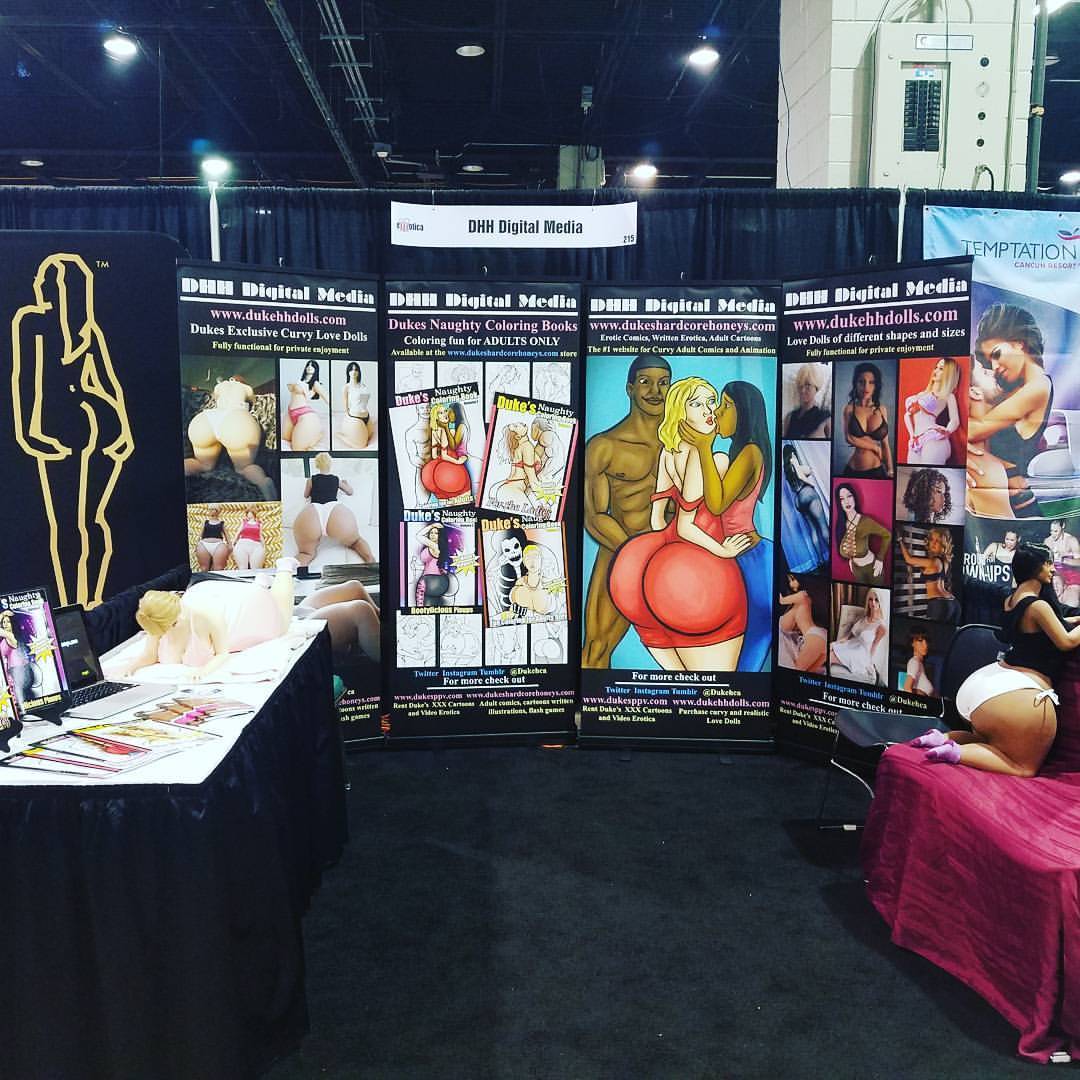 check me out at booth number 215 #exxxoticachi #exxxotica # Chicago #bootyart #bootyartist