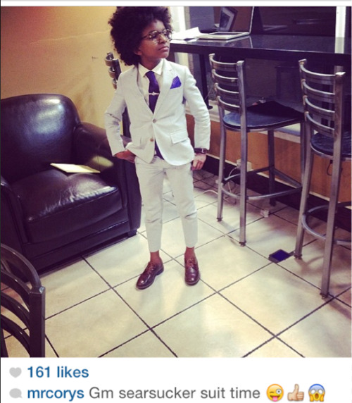 kinkyedges-nefertiti:thoughtsofablackgirl:  That Boy’s Sharp! Meet Cory Nieves. The most stylish nine year old you’ve ever seen. Cory Nieves is running a full-fledged cookie business. He’s the founder and CEO of Mr. Cory’s Cookies, his booming