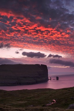 ponderation:  The Giant and his Wife by AdelbertEllingsgaard 