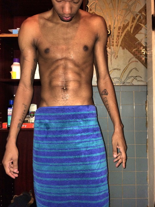mrdicklegitxxx:  Never Before Seen Fresh Out The Shower Hmu