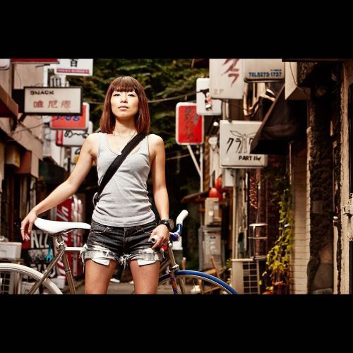 ifuckinlovefixedgearbikes: Umi, Tokyo 2009 #sexy #girl #woman #sexygirl #sexywoman #bike #bikegirl #