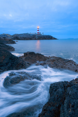 llbwwb:  The lighthouse Guardian (by Ray