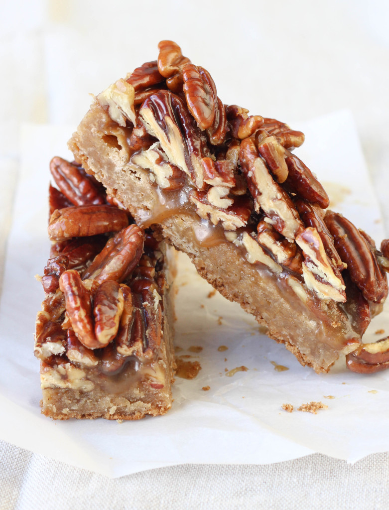 domesticgxddess:  Recipe: Maple Pecan Caramel Brown Butter BlondieSource: American