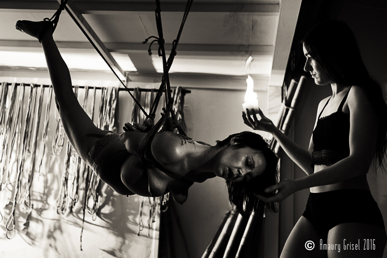 botaniquedelamort:  Fire walk with meRopework by me, torturing KikivonDi &amp;