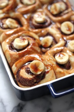 foody-goody:  Recipe: Nutella Stuffed Banana Sticky BUns