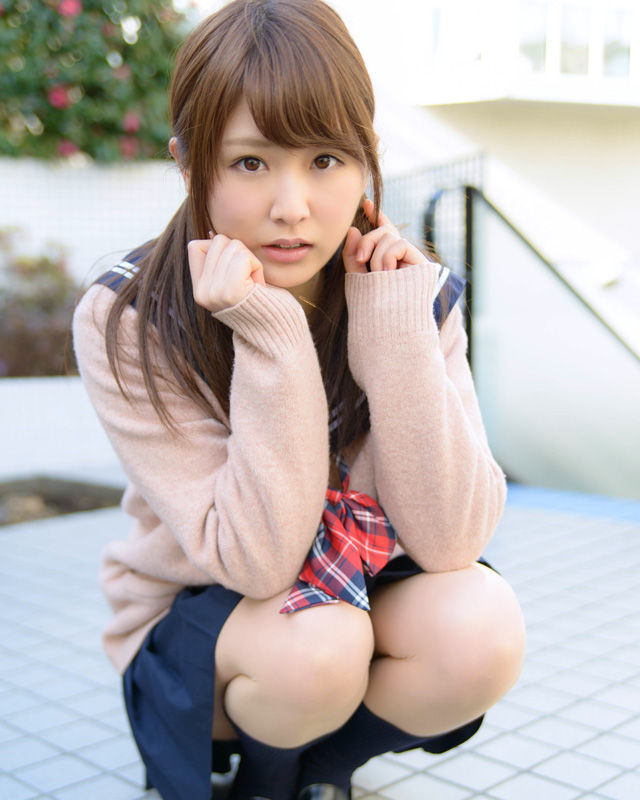 kawaiileg:  垣内麻里亜｜美脚・脚フェチTumblr