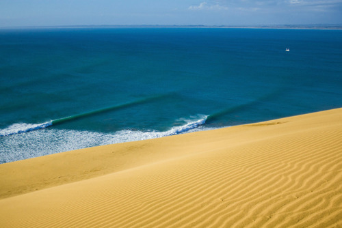 surphile:  Somewhere. Dunes.photog estrada via surfing 