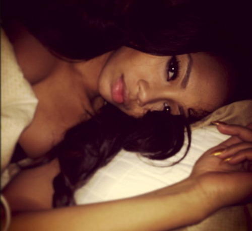 undress-thebarbiee:  . 