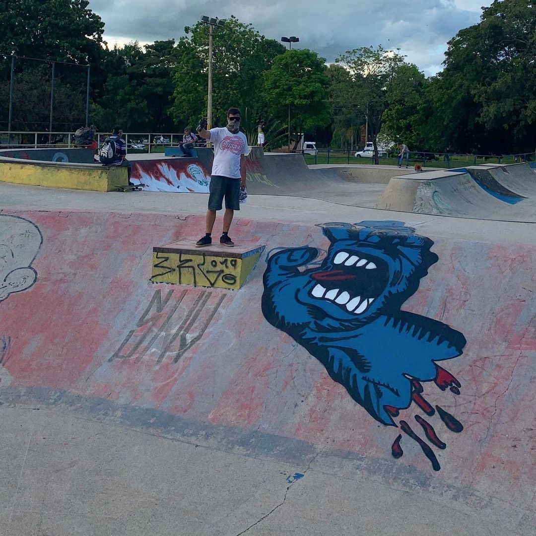 Huge satisfaction in practicing graffiti based on this skateboard icon, a design by @jimbophillips for @santacruzskateboards (at Piracicaba, Sao Paulo)
https://www.instagram.com/p/CN7qYULDELZ/?igshid=be3hi0r4x572