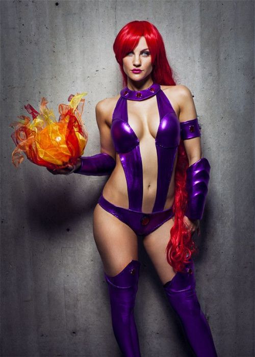 Porn photo brightestblackestnight:  comicsxaminer: Starfire