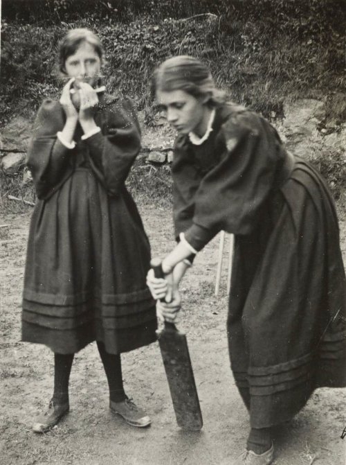 Two sisters playing cricket, Virginia Woolf and Vanessa Bell (1890s).Virginia Woolf was an English w