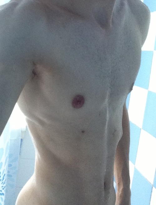 vraul:  More shower selfies.  omfggggg