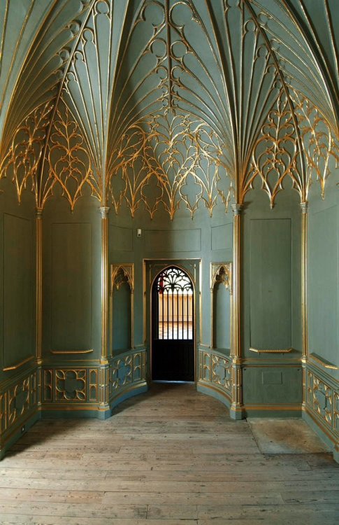 dixt:strawberry hill house in london, england