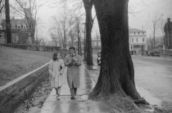 yesterdaysprint:  Rainy day in Norwich, Connecticut, November 1940 