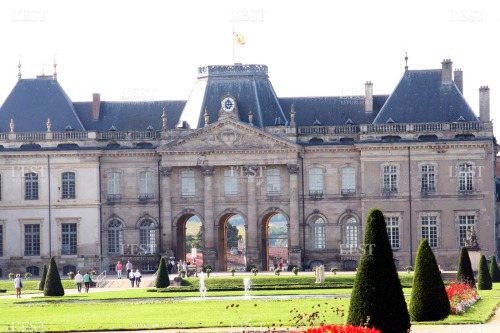 castlesandmedievals:Château de Lunéville The Château de Lunéville which had belonged to the Dukes of