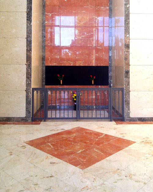 Judy Garland’s new crypt at Hollywood Forever Cemetery. Black-painted plywood covering her while mar