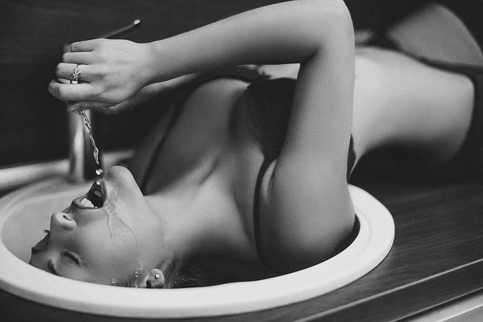 bandwnudes: Current Theme: “Shower &amp; Bath Time”  Search B&amp;W Erotica