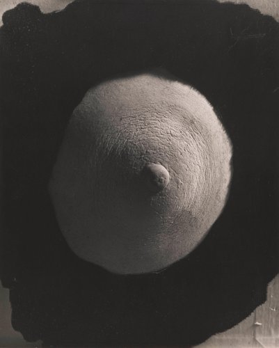 realityayslum:   Man Ray   Prière de Toucher   (Please Touch), 1947   In 1947 Marcel Duchamp designed a three-dimensional foam rubber breast to be mounted onto the cover of the ‘Surrealisme en 1947′ portfolio. 
