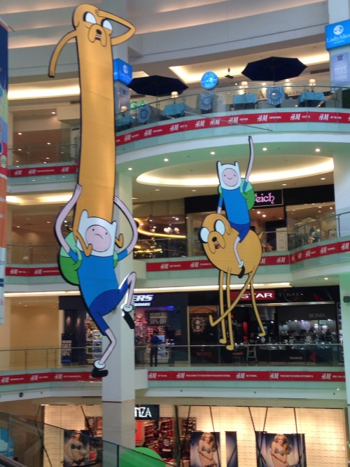 hora-de-aventura:  intothebluenight: OH RIGHT SO IF YOU LIVE AND JAKARTA AND LOVE ADVENTURE TIME, GANDARIA CITY IS HOLDING AN ADVENTURE TIME EVENT FOR CHRISTMAS. THE EVENT STARTS FROM YESTERDAY UNTIL JAN ‘14 
