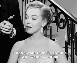 lastdaysofmagic:  Get the lady a drink.