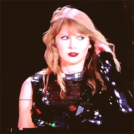 Taylor, Adorably Reacting To The Crowd (x)