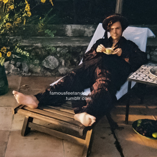 Harry Styles - Golden (size 10 US / 44 EU)✨ Original photo + my edit ✨