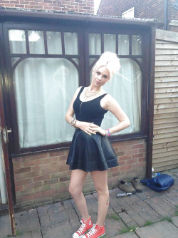 Gorgeous Girl From Bicester  Looking For Chat Buddies.  More Slappers At Http://Www.slappercams.com/