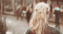 queen-of-ashes:  It was very hard for her to leave Kattegat. She was born here, she