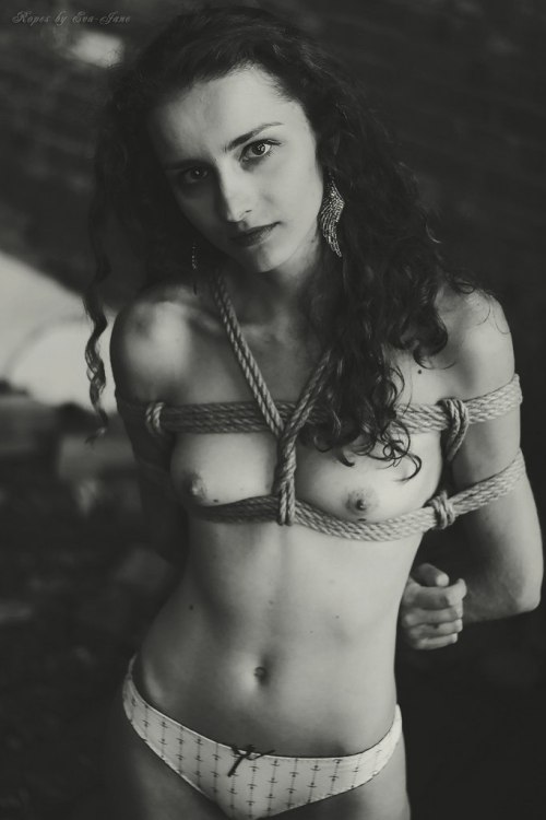 sasha-ishemia:  Ropes by Eva-Jane,Model: adult photos