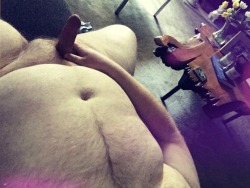 mikebigbear:  gordo4gordo4superchub:  bears4meplz:  Horned Up  Lick   Licks lips..