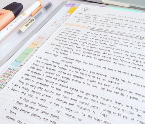 studyingkoala:Instagram: @studying.koalaCloser look at my notes