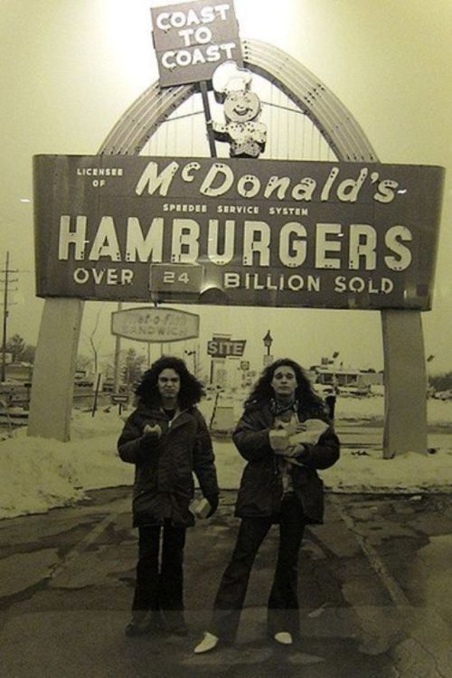 foreverblog-world:    David Lee Roth and Eddie Van Halen 1979