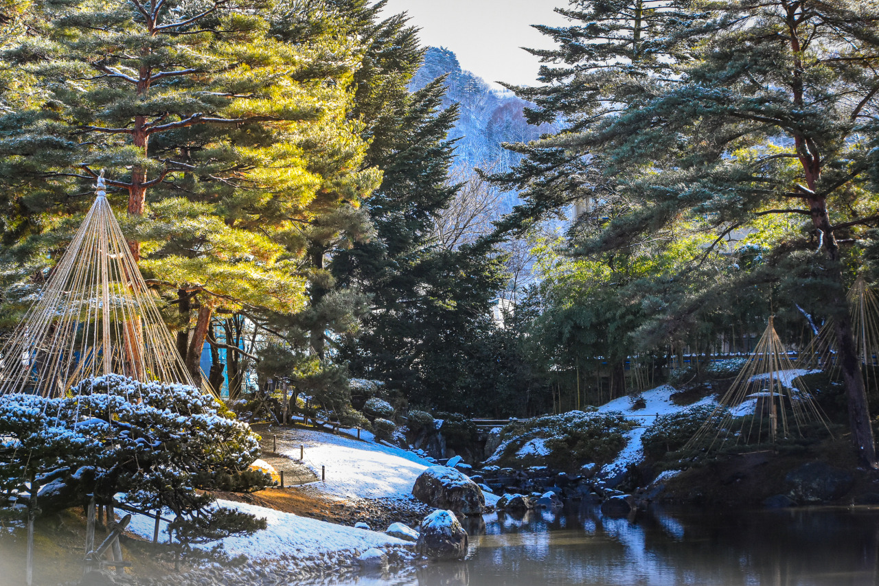 city-cost:Any Japanese garden fans out there?  This one is a beauty.This is Oyakuen